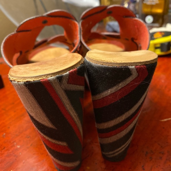 Clergerie 7.5 wedge sandal *RARE* - Picture 4 of 4